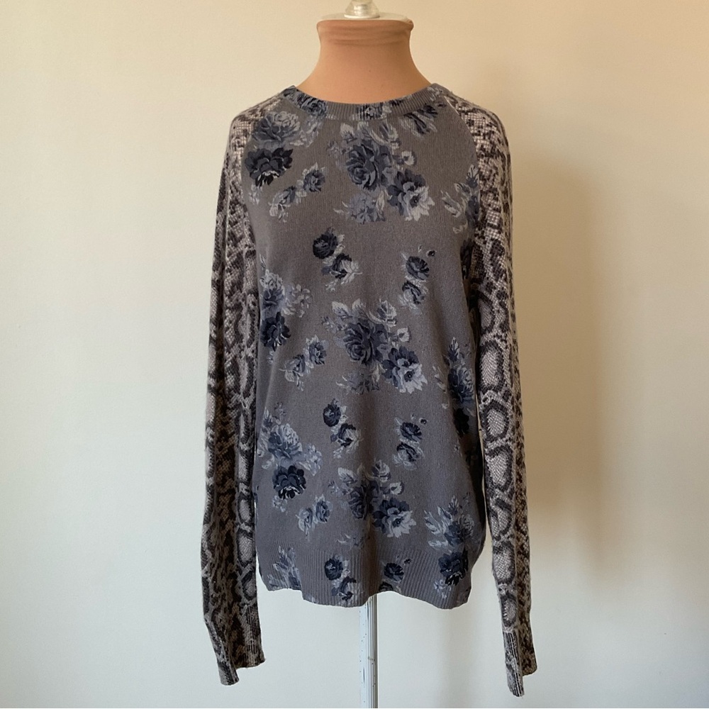 Equipment Gray Cashmere Floral Snake Print Crew Neck Pullover Sweater EUC Size S